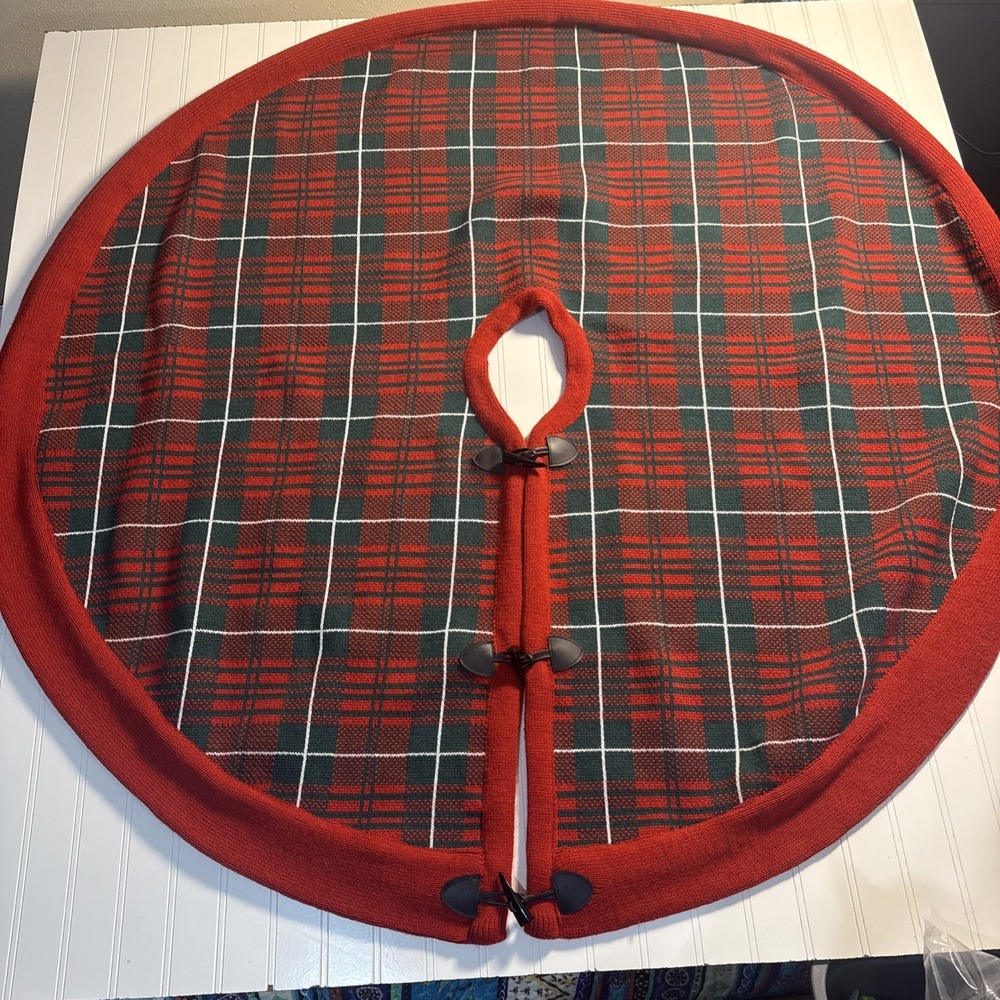 Pier 1 Imports Christmas Tree Skirt Tartan Plaid Knit Sweater Country Cabin 52"